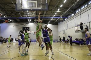 Daniel Jokubaitis outjumps Jordan Washington