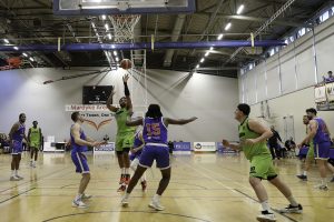 Jordan Perkins pulls up for a two pointer