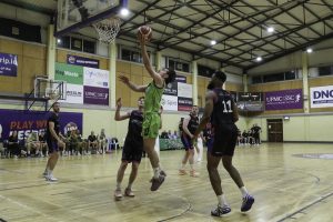 Steven Bowler adds a score for Warriors